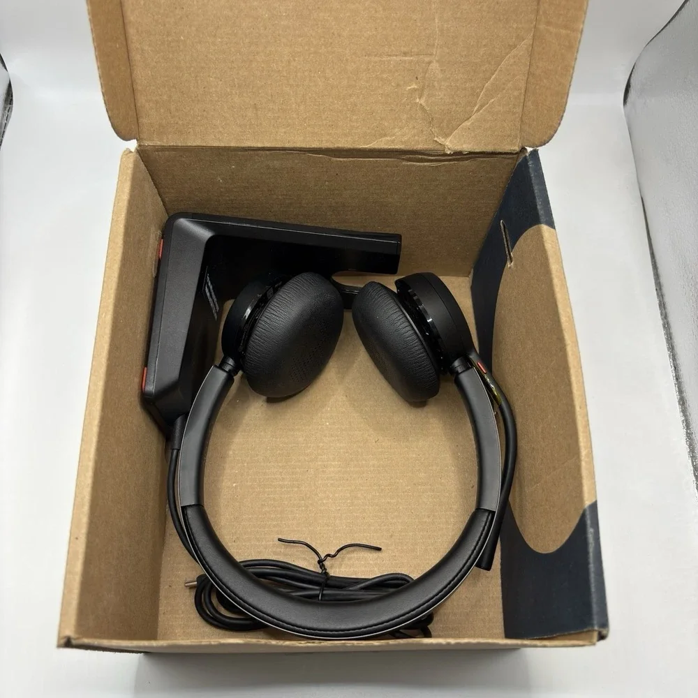 Poly Voyager 4320 UC Wireless USB-C Headset w/ Charging Stand MS Teams 77Z32AA